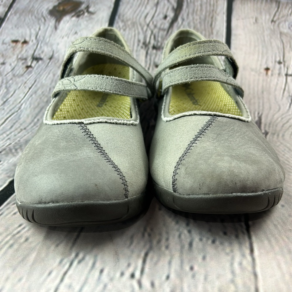 COLUMBIA Gray Suede & Canvas Mary Jane Tech Lite Omni-Grip Hiking Walking Flats - Picture 12 of 17